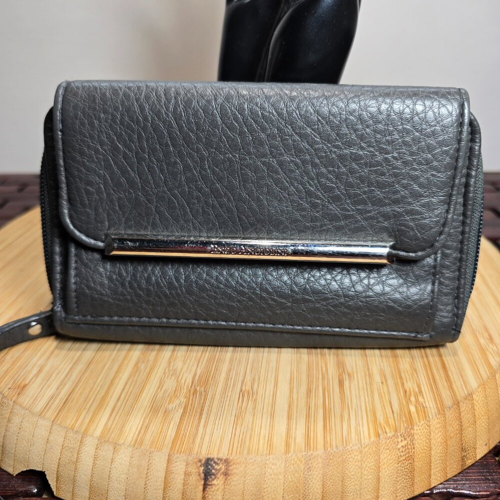 Enzo Angiolini Gray Faux Pebbled Leather Clutch Handbag Silver Hardware 3/4 Zip - Picture 7 of 7